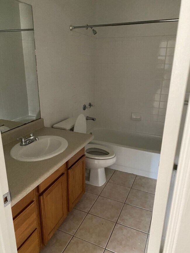 Foto del edificio - 2416 Jerome Dr