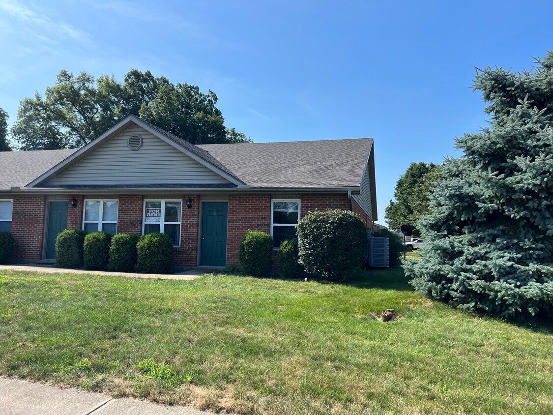 1295 Chestnut Dr Unit C, Tipp City, OH 45371 Apartments in Tipp City