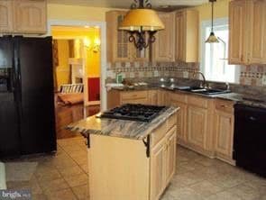 Building Photo - 6308 Joslyn Pl