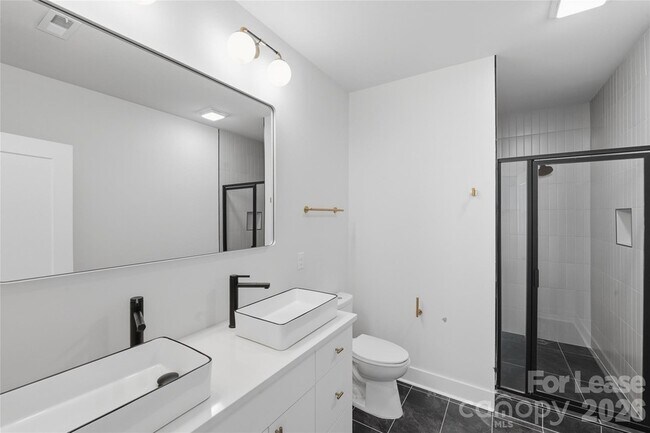 Foto del edificio - 1358 Briar Creek Rd