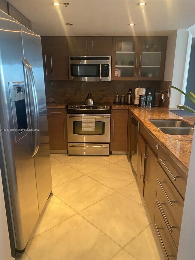 Foto del edificio - 1717 N Bayshore Dr
