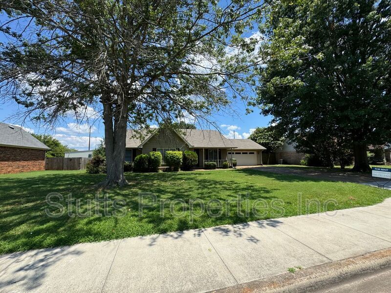 Primary Photo - 1305 Brookford St