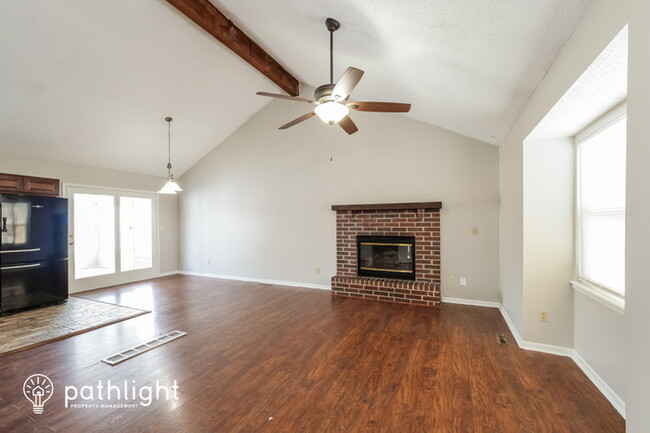 Foto del edificio - 15509 Kay Avenue, Belton, MO, 64012