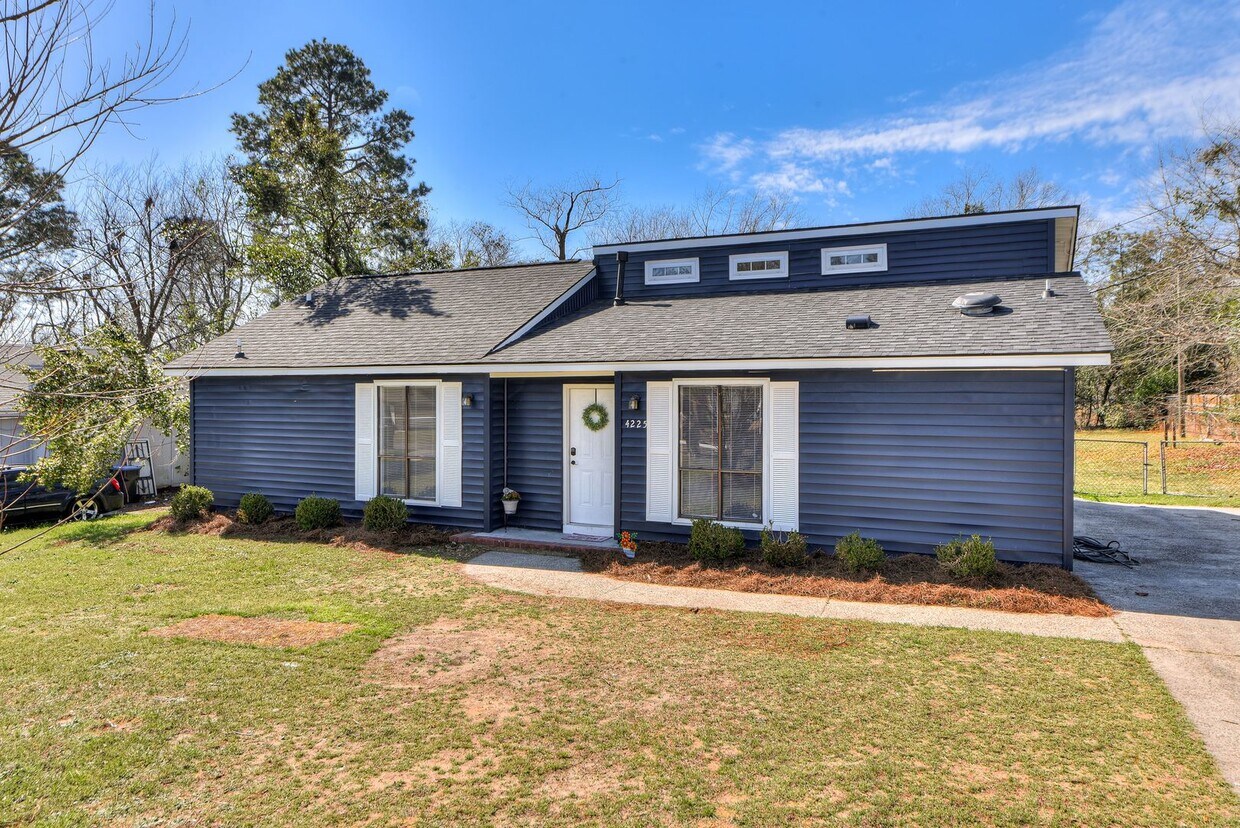 Primary Photo - 4221 Cap Chat, Hephzibah