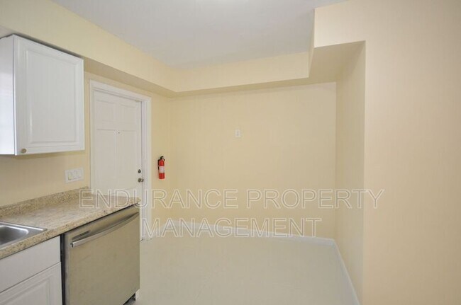 Building Photo - 1531 43rd St