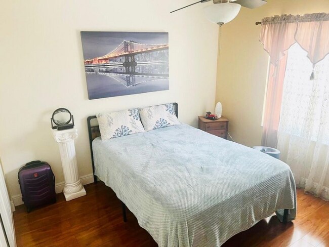 Foto del edificio - 6817 Barnwell Dr