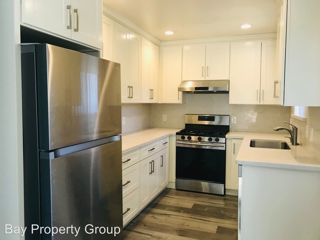 Building Photo - 155-157 Locksunart Way
