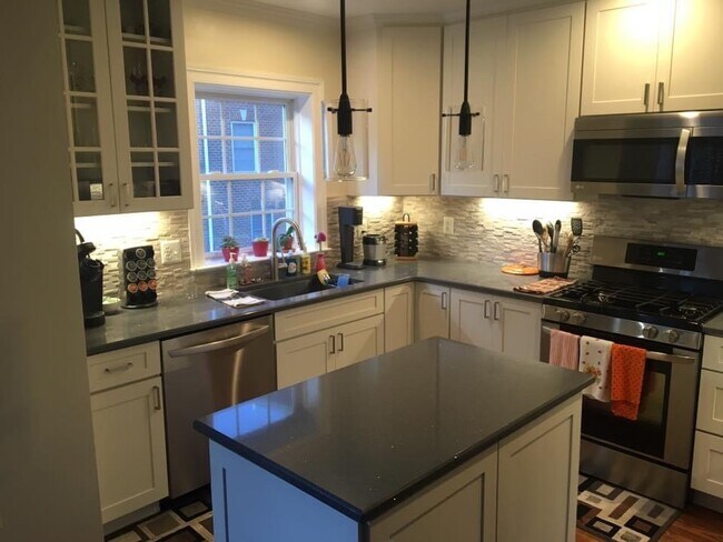 Foto del edificio - 2325 N Greenbrier Ct