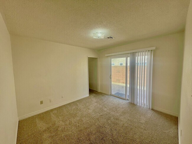 Foto del edificio - Spacious 3BR / 2BA + Bonus Room Home in Imperial Beach