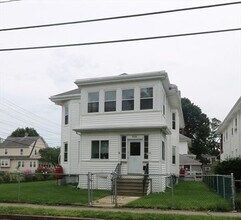 Building Photo - 2 Billings Rd