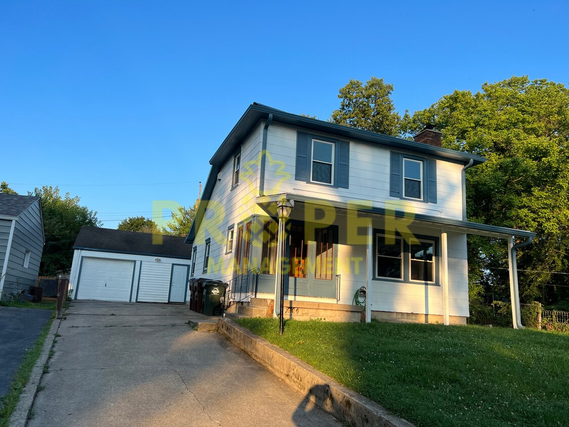 Primary Photo - 3 bedrooms 2 full bathrooms house for rent