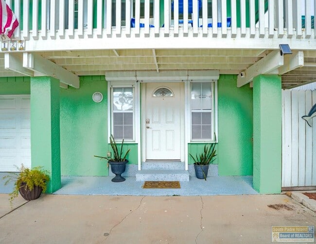 Building Photo - 122 E Verna Jean Dr