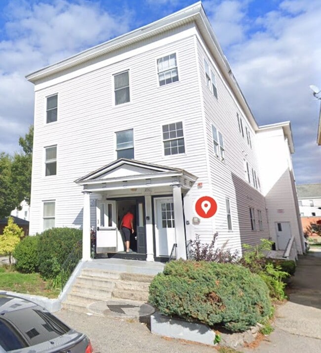 Building Photo - 251 Pine St