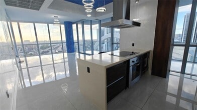 Building Photo - 1100 Biscayne Blvd