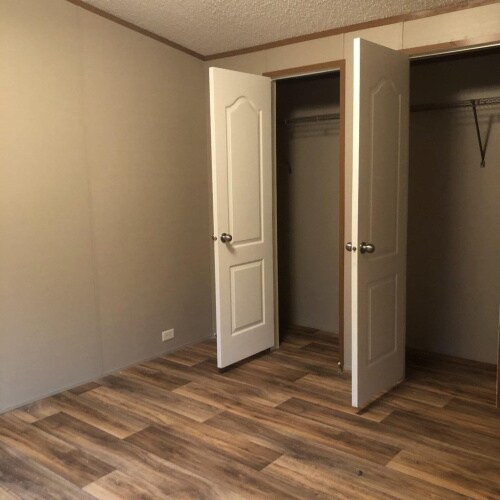 Foto principal - 200 Falcon Dr