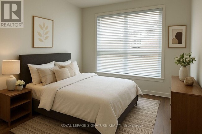 Photo du bâtiment - 1037 The Queensway