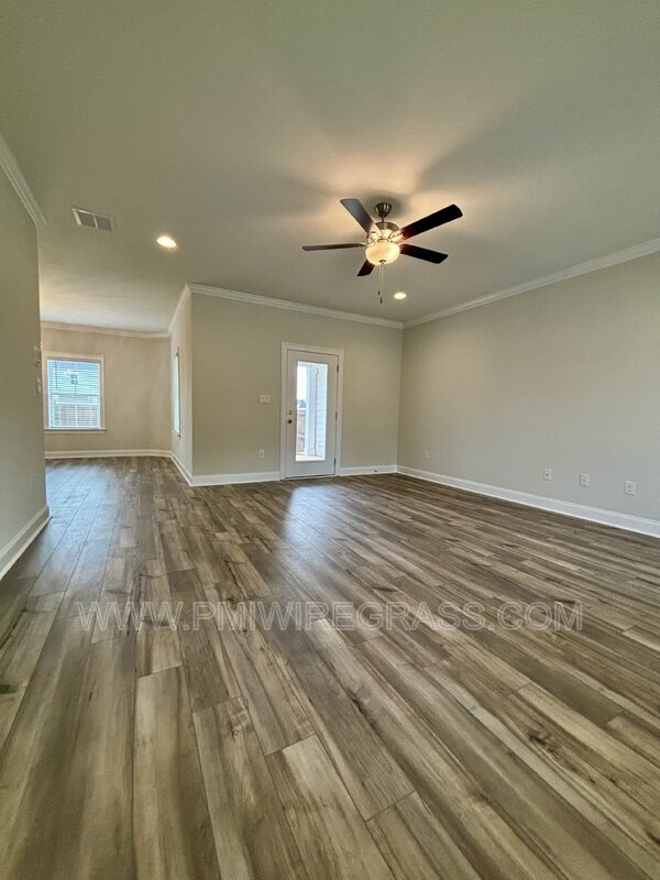 Foto del edificio - 113 Alva Ct