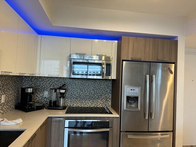 Foto del edificio - 5252 NW 85th Ave