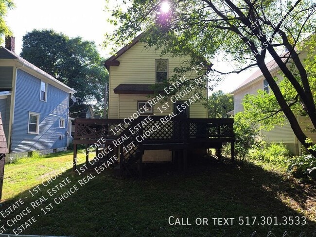 Photo - 306 Clifford St- House