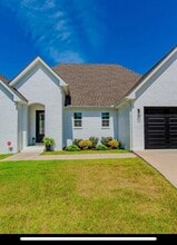 Building Photo - 2940 Marble Cove