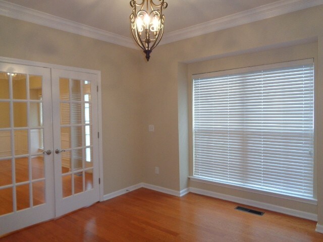 Foto del edificio - 319 Forest Bend Dr