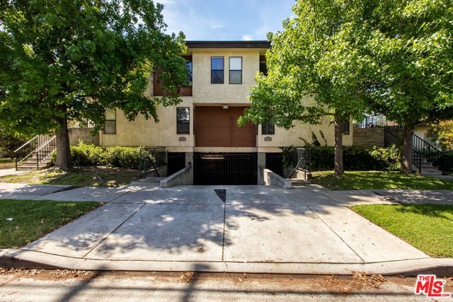 Building Photo - 914 E Elk Ave