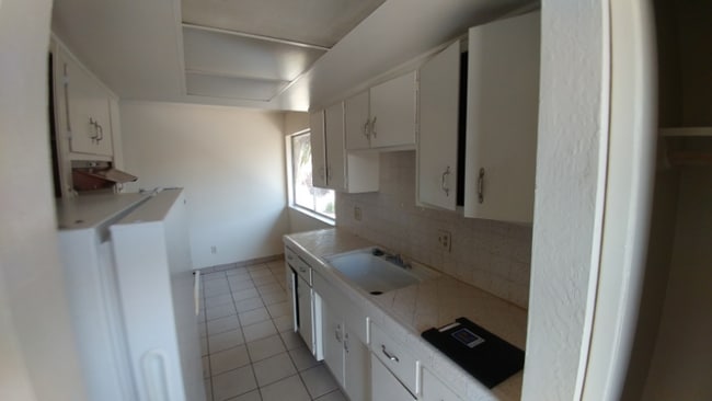 Building Photo - 786 Carro Dr