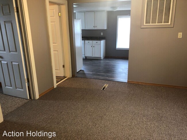 Building Photo - 2 br, 1 bath House - 516 N Broadwell Ave