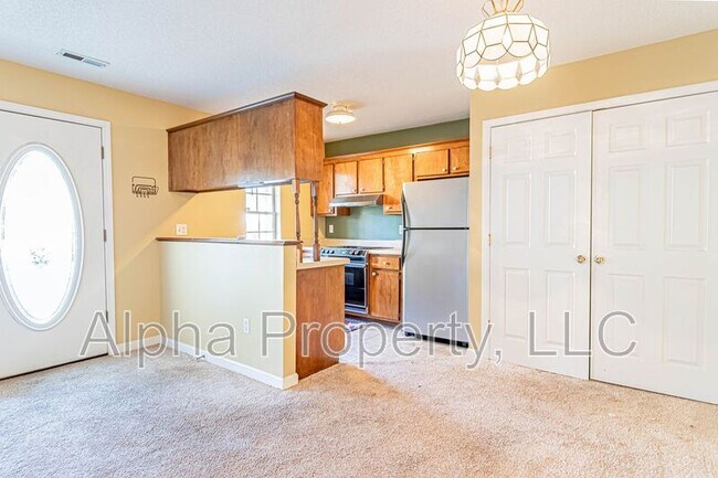 Foto del edificio - 114 Creekpoint Dr