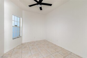 Building Photo - 9841 Las Casas Dr