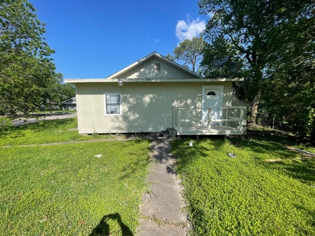 Building Photo - 1300 18th St