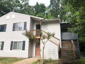 Building Photo - 1722 Hunters Trl