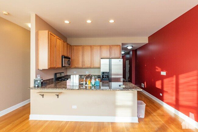 Foto del edificio - 2700 W Belmont Ave