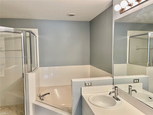 Foto del edificio - 3 br, 2.5 bath House - 5119 NW 116th Ave