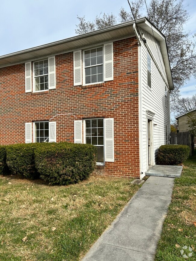 Building Photo - 326 Beau St