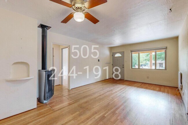 Building Photo - 1317 Princeton Dr NE