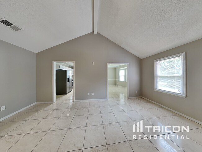Foto del edificio - 14411 Cinnamon Field Rd