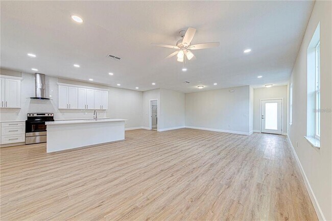 Foto del edificio - 257 N Pine Ave