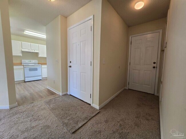 Building Photo - 1082 Antigua Cir