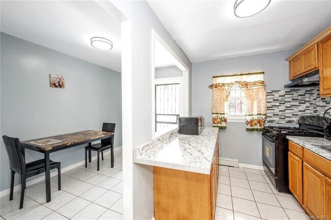 Foto del edificio - 1020 E 229th St