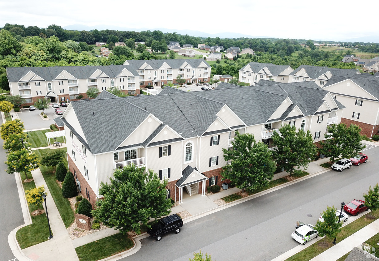 Primary Photo - Gables of Cornerstone