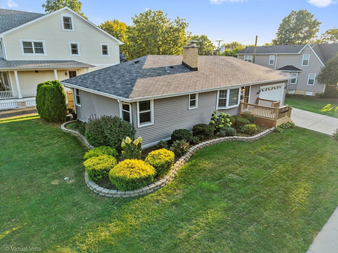 Primary Photo - 509 Gierz St