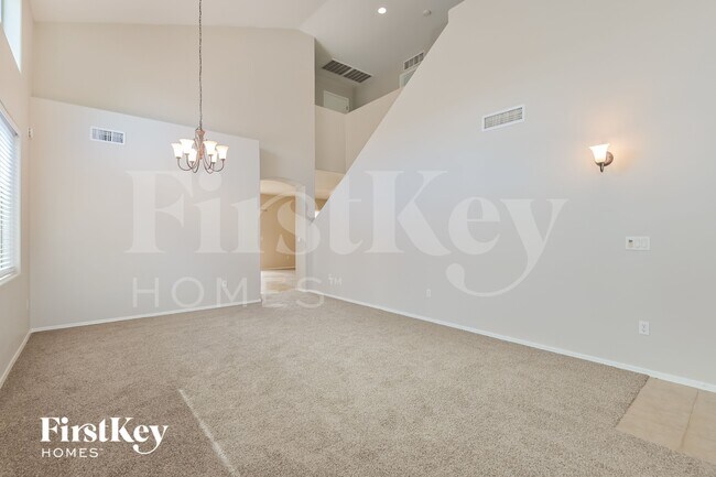 Building Photo - 10616 S Lucius Dr