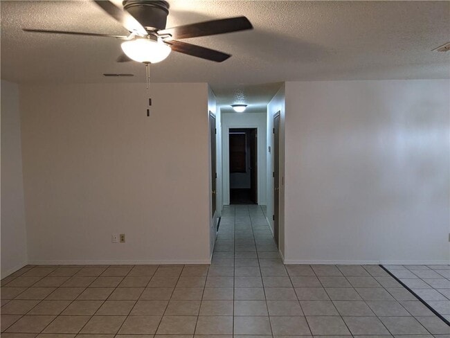 Building Photo - 2010 Sycamore Pl