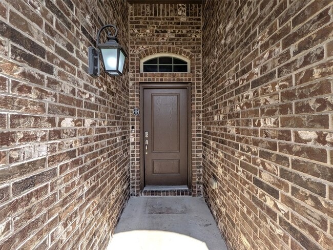 Foto del edificio - 1409 Summit View Ln
