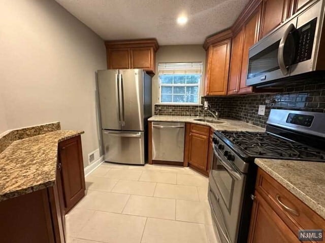 Building Photo - 1047 Cambridge Ct