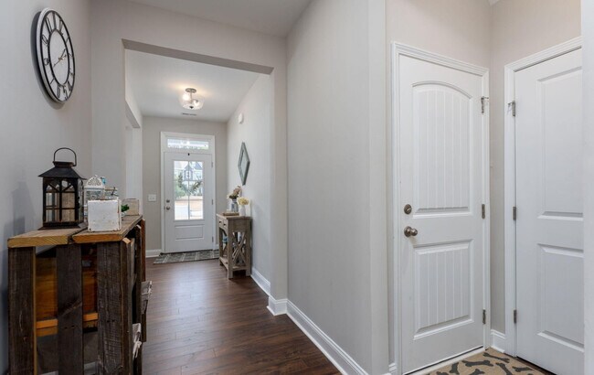 Foto del edificio - 424 Canvasback Ln