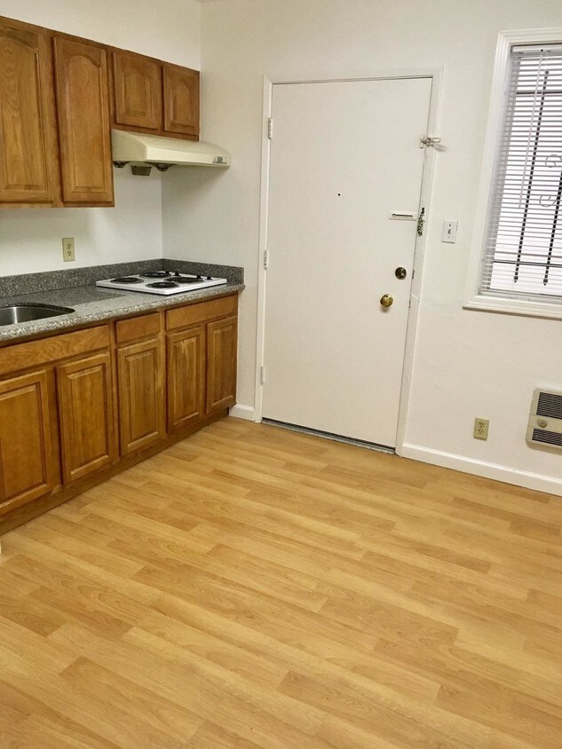Foto principal - 1330 Pine St