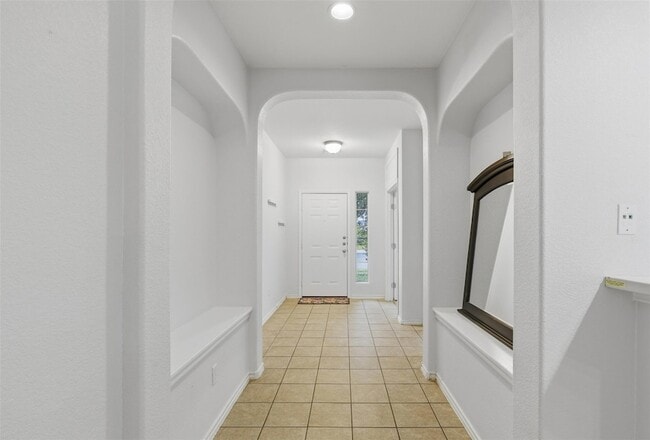 Building Photo - 11505 Plow Horse Cove