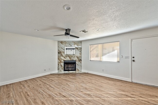 Building Photo - 1216 Observation Dr